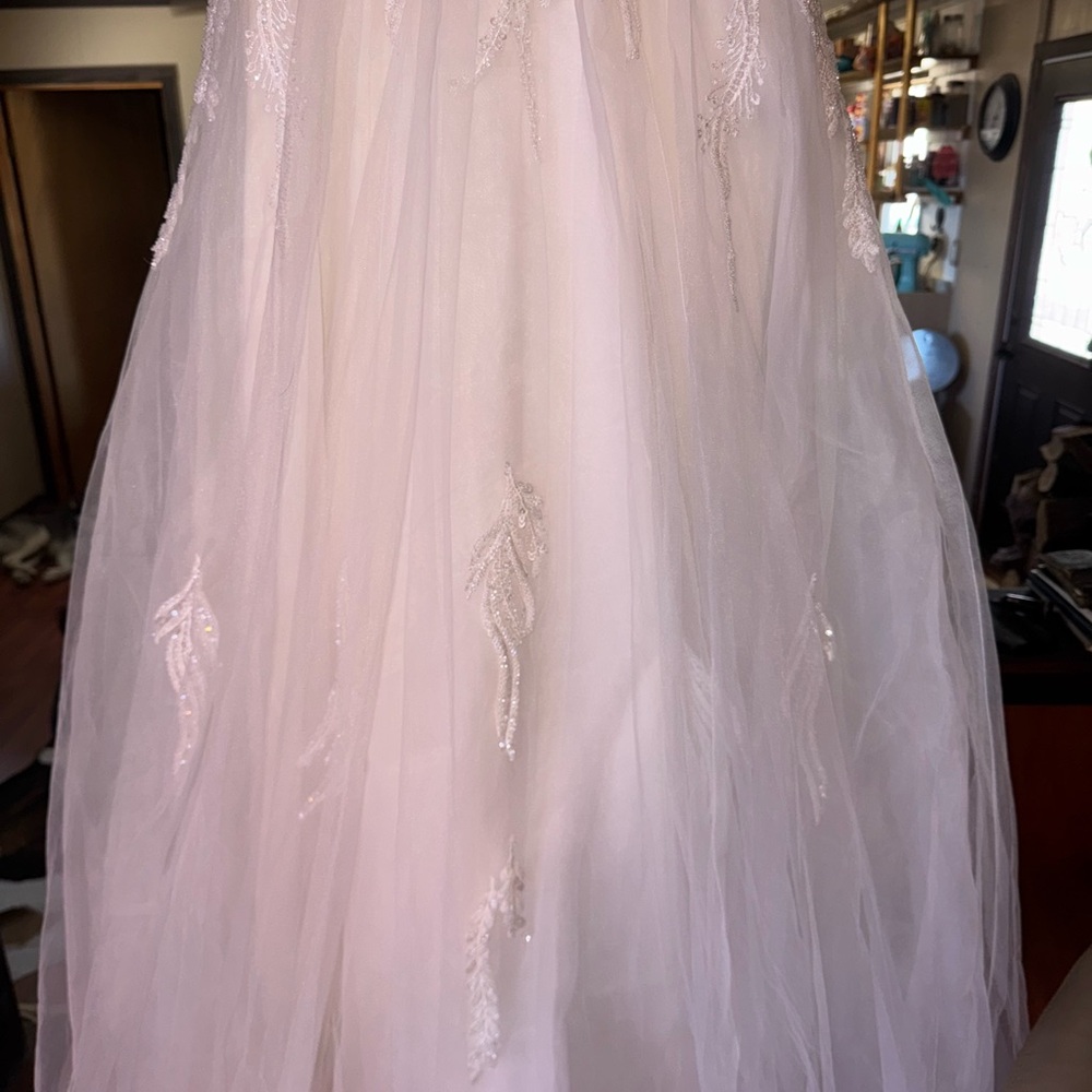 Elegant White Wedding Dress - Picture 3 of 13
